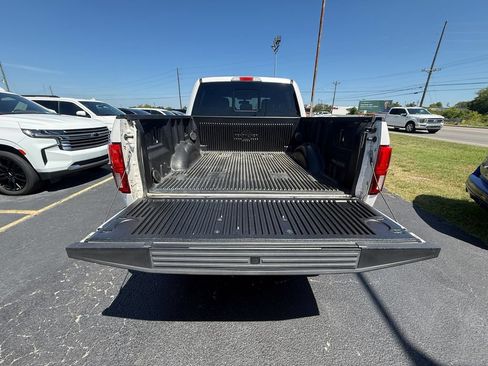Used 2018 Ford F150 Lariat w/ Equipment Group 502A Luxury AWD/4WD image 5