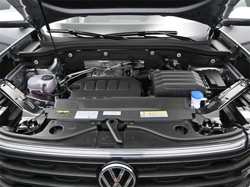 New 2026 Volkswagen Atlas Cross Sport SE image 15