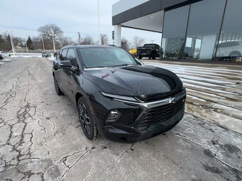 Used 2025 Chevrolet Blazer RS w/ Driver Confidence II Package image 2