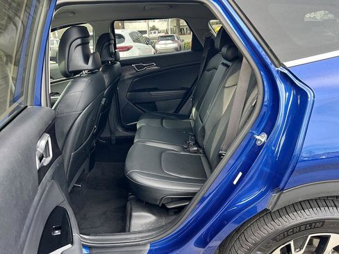 Used 2024 Kia Sportage EX image 29