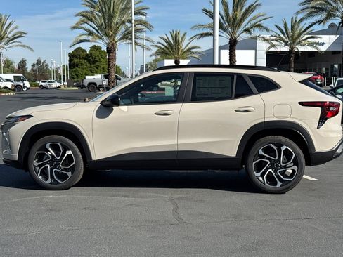 New 2026 Chevrolet Trax RS w/ Driver Confidence Package image 6