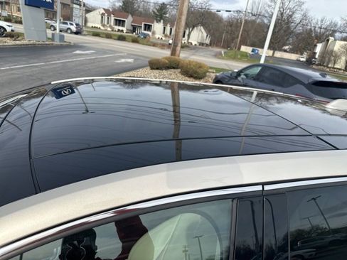 Used 2017 Ford Edge Titanium w/ Technology Package image 8