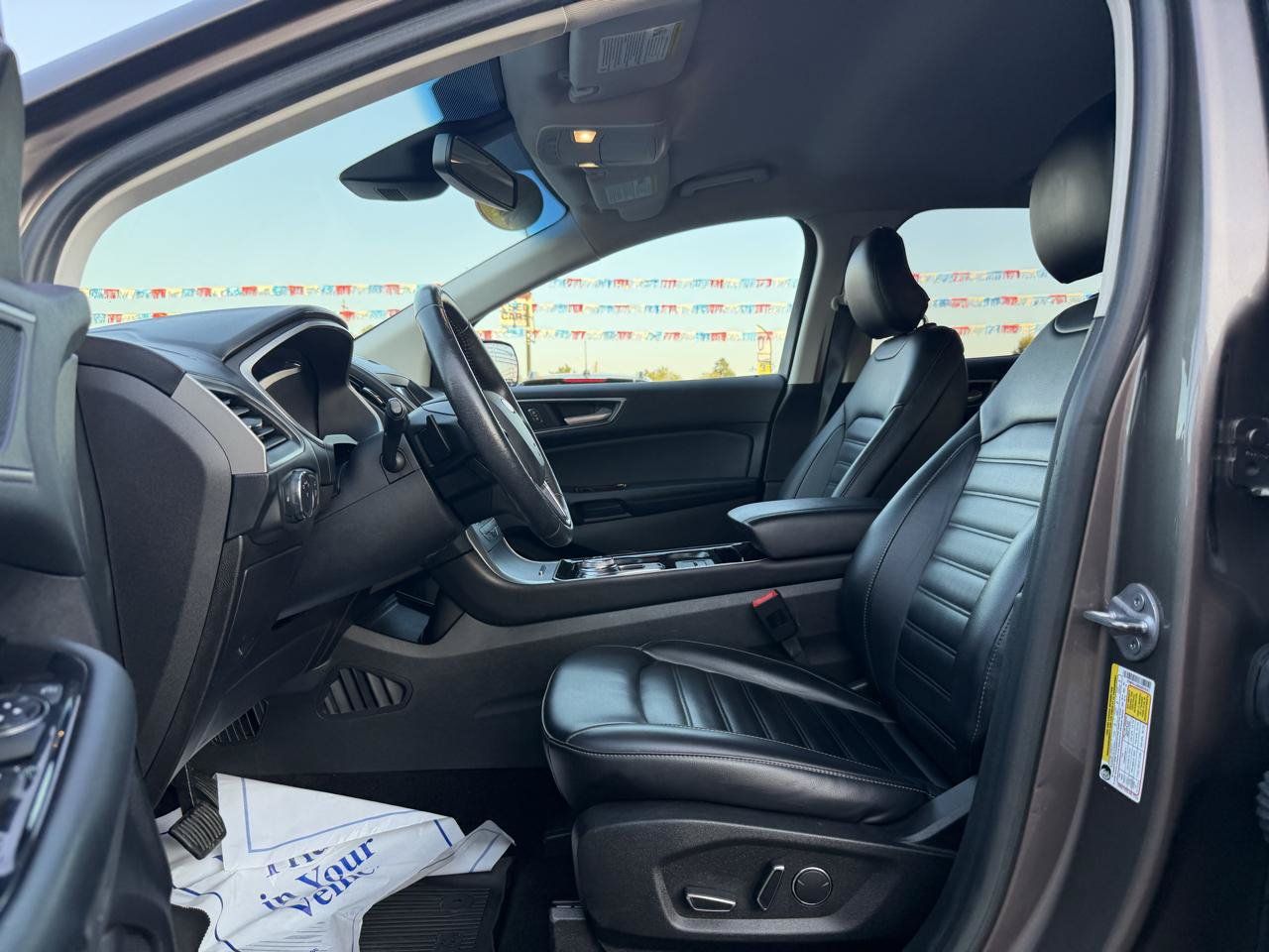 Used 2019 Ford Edge SEL w/ Cold Weather Package AWD/4WD image 15