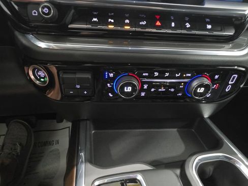 Used 2024 Chevrolet Silverado 1500 High Country w/ Technology Package AWD/4WD image 15