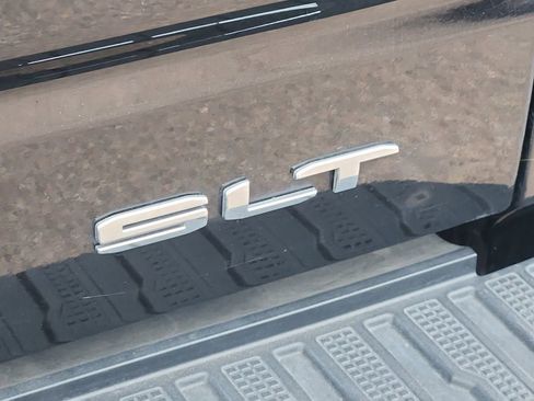 Used 2025 GMC Sierra 1500 SLT image 16