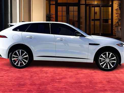 Used 2025 Jaguar F-PACE R-Dynamic S image 13