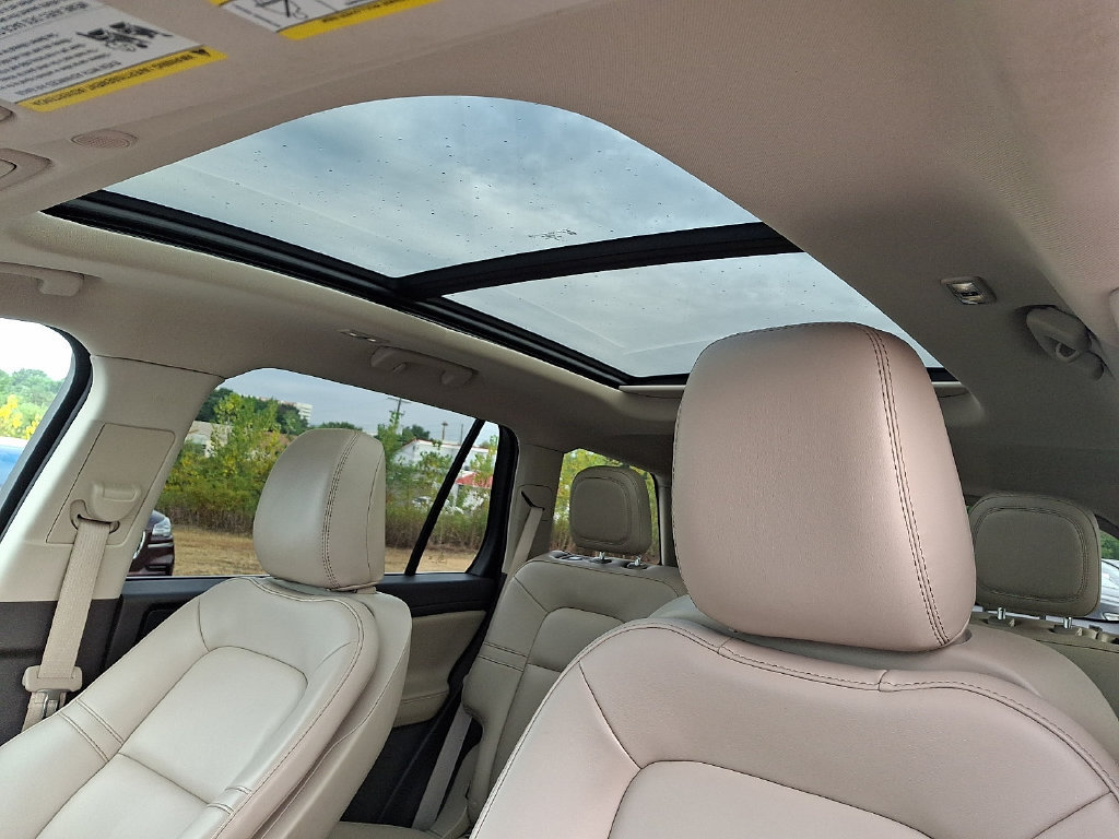 Certified 2023 Lincoln Aviator AWD w/ Premium Package image 15