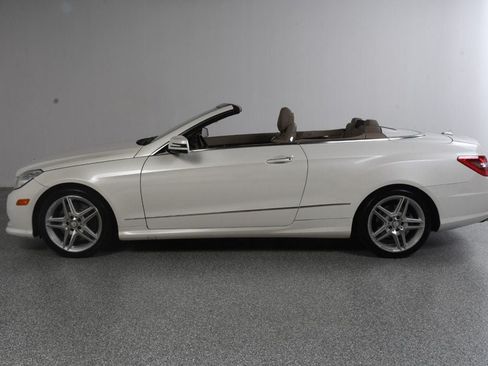 Used 2011 Mercedes-Benz E 550 Cabriolet image 19