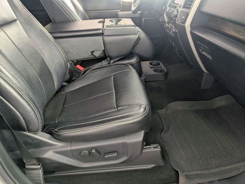 Used 2019 Ford F150 Lariat w/ Equipment Group 501A Mid AWD/4WD image 34