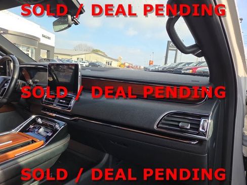 Used 2019 Lincoln Navigator Reserve w/ Cargo Package image 16