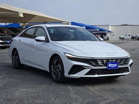 New 2026 Hyundai Elantra Limited image 2