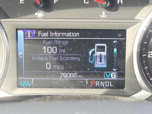 Used 2019 GMC Acadia SLT w/ Black Edition image 17