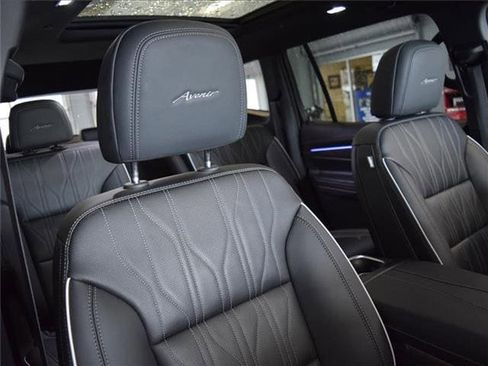 Used 2025 Buick Enclave Avenir w/ Trailering Package, 5000 lbs. image 24