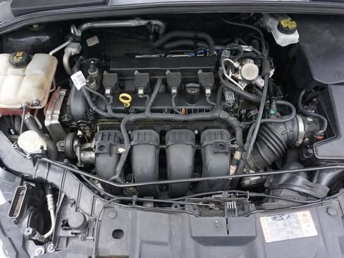 Used 2018 Ford Focus SE w/ Interior Protection Package FWD image 11