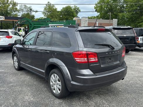 Used 2018 Dodge Journey SE FWD image 3