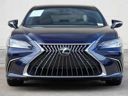 Used 2025 Lexus ES 350 Ultra Luxury w/ Accessory Package (Z1) FWD image 7