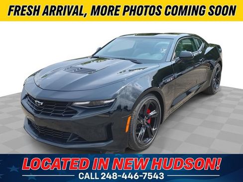 Used 2023 Chevrolet Camaro LT w/ Technology Package RWD image 1