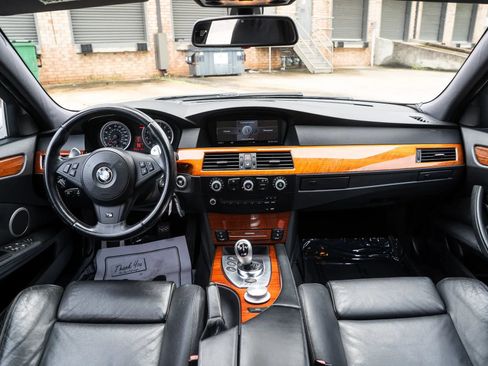 Used 2008 BMW M5 RWD image 28