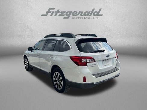 Used 2017 Subaru Outback 3.6R Limited AWD/4WD image 6