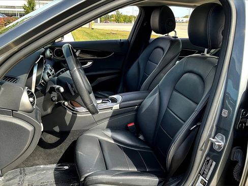 Used 2017 Mercedes-Benz C 300 4MATIC Sedan image 17