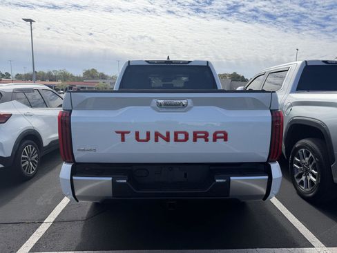 Used 2024 Toyota Tundra Limited image 3