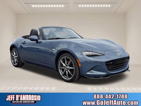 Used 2022 MAZDA MX-5 Miata Grand Touring w/ Appearance Package RWD image 1