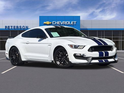 Used 2016 Ford Mustang Shelby GT350 w/ Technology Package RWD image 2