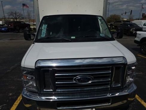 Used 2019 Ford E-350 and Econoline 350 Super Duty w/ Power Windows & Locks Group RWD image 2