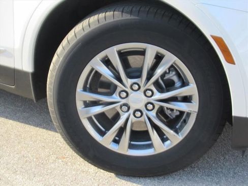 Used 2023 Cadillac XT5 Premium Luxury w/ Technology Package image 9