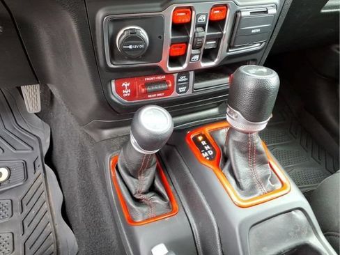 Used 2021 Jeep Wrangler Unlimited Rubicon AWD/4WD image 27