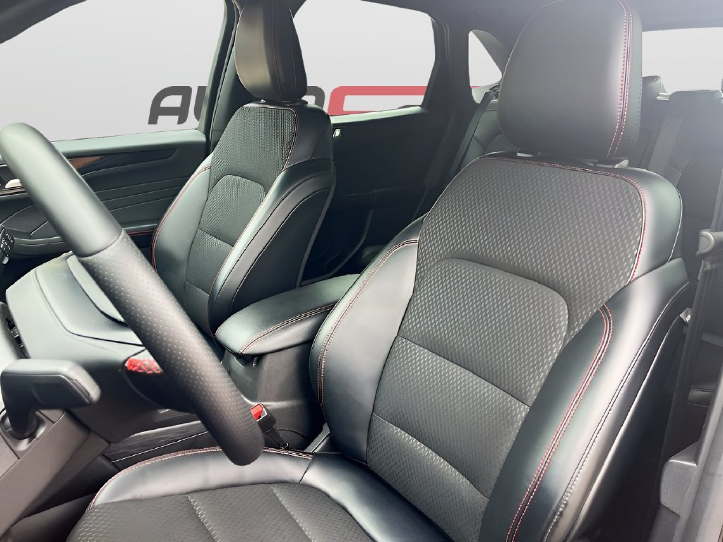Used 2025 Ford Escape ST-Line AWD/4WD image 19