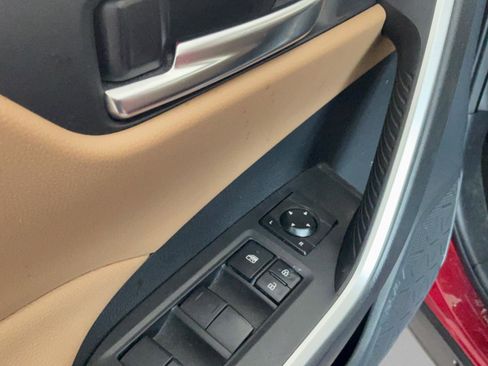 Used 2019 Toyota RAV4 XLE FWD image 25
