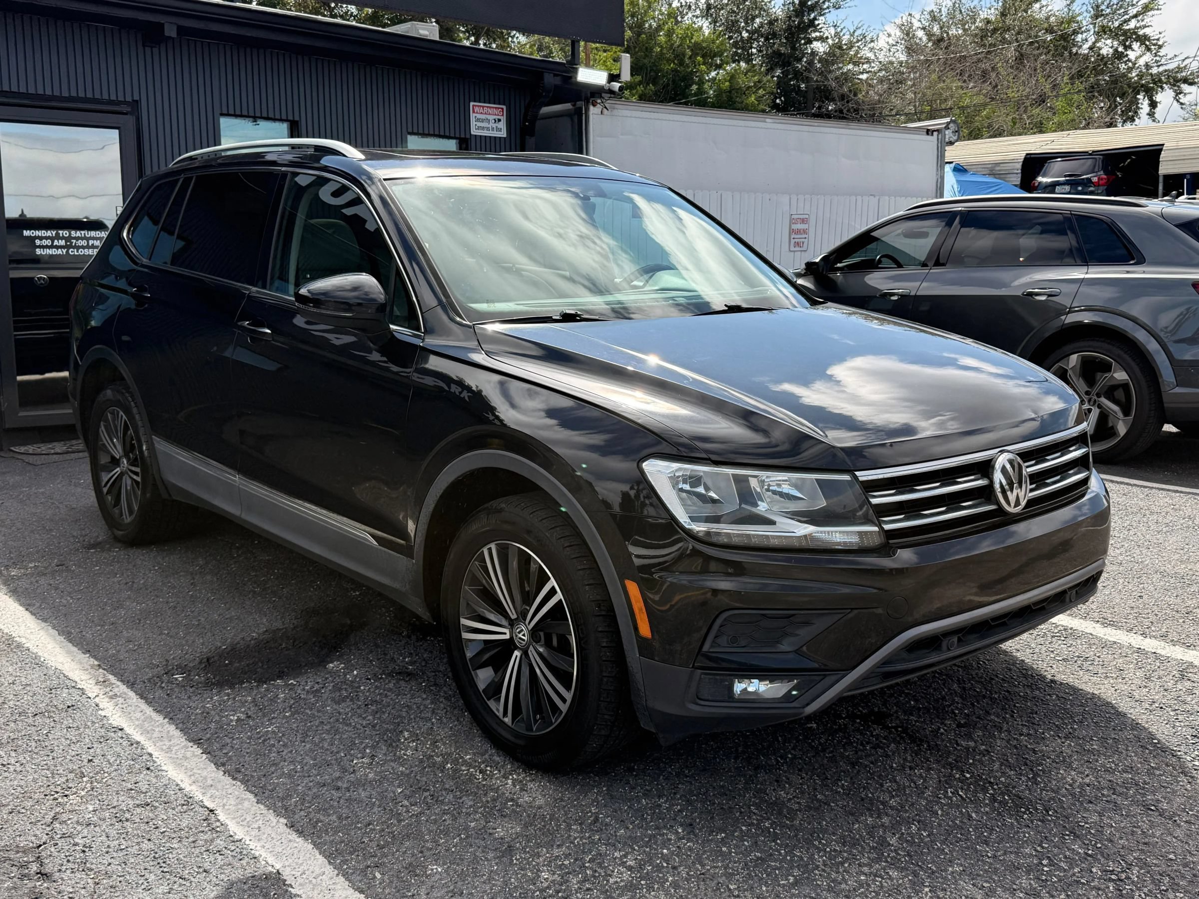 Used 2019 Volkswagen Tiguan SEL AWD/4WD image 3