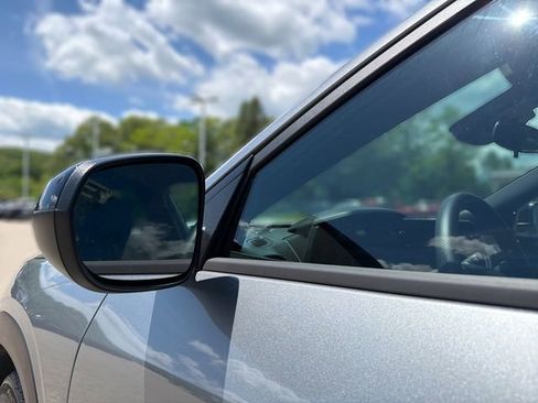 New 2026 Chevrolet Trax RS w/ Sunroof Package FWD image 25