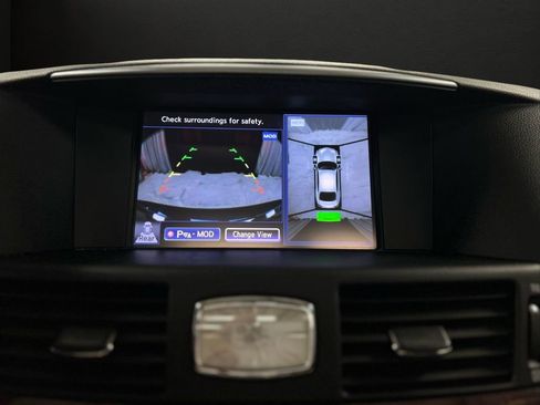 Used 2017 INFINITI Q70 L 3.7 image 32