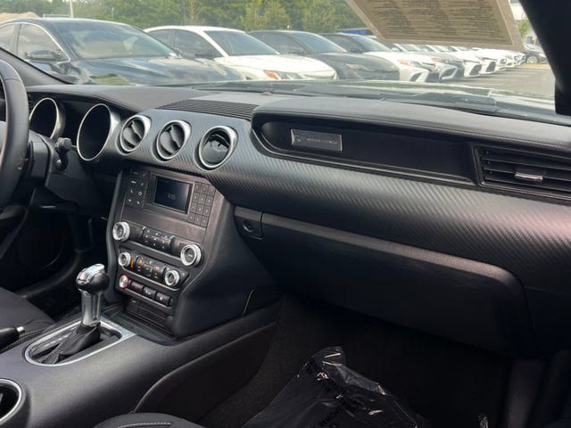 Used 2019 Ford Mustang Coupe RWD image 15