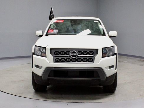 Certified 2024 Nissan Frontier SV w/ SV Convenience Package image 8