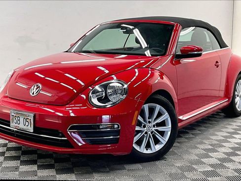 Used 2018 Volkswagen Beetle 2.0T S w/ Style & Comfort Package FWD image 1