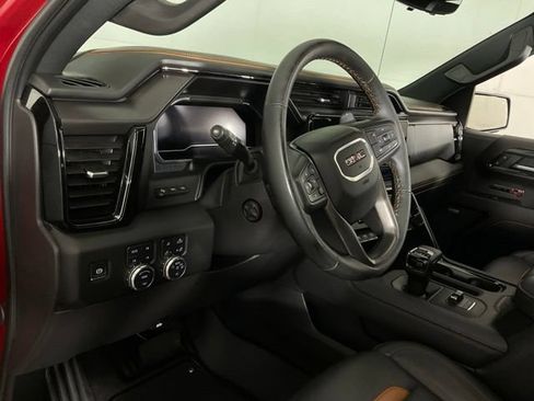 Used 2025 GMC Sierra 1500 AT4 w/ AT4 Premium Package AWD/4WD image 17