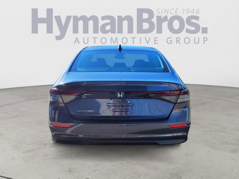 Used 2023 Honda Accord EX image 4