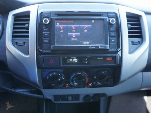 Used 2014 Toyota Tacoma PreRunner w/ SR5 Package image 8