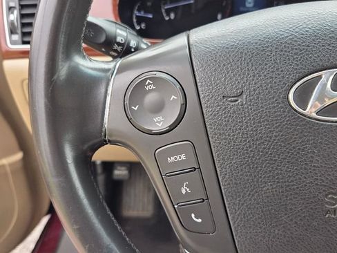 Used 2012 Hyundai Genesis 3.8 RWD image 22