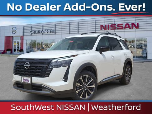 New 2026 Nissan Pathfinder Platinum FWD image 1