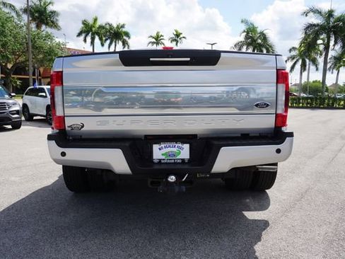 Certified 2019 Ford F450 Platinum w/ Platinum Ultimate Package AWD/4WD image 36