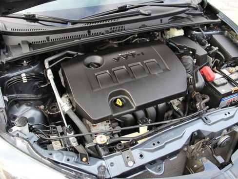 Used 2017 Toyota Corolla L image 12