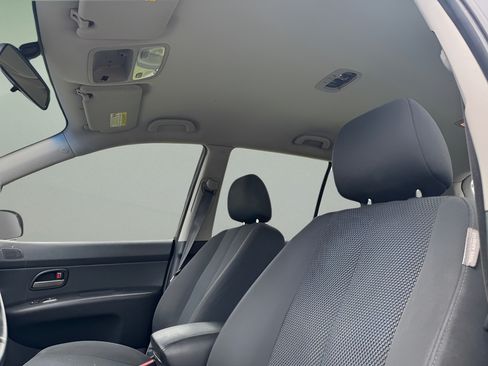 Used 2008 Kia Rondo EX FWD image 18