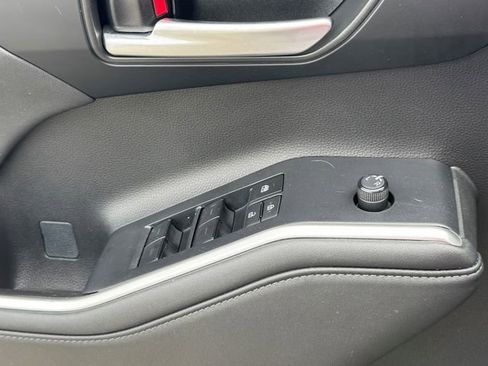 Used 2023 Toyota Highlander XLE image 33