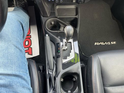 Used 2018 Toyota RAV4 SE w/ Power Extra Value Package image 16