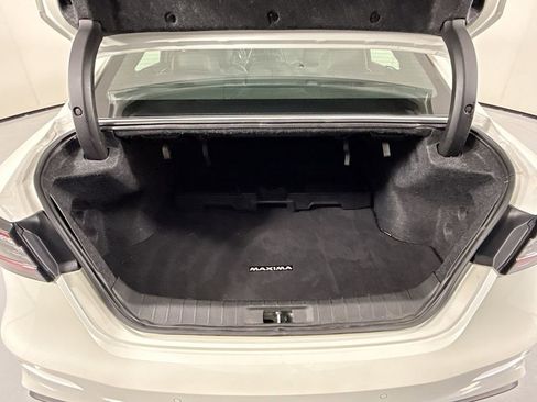 Used 2022 Nissan Maxima SR w/ Sport Mat Group FWD image 28