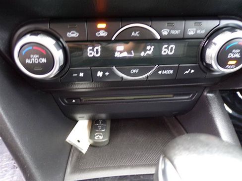 Used 2014 MAZDA MAZDA3 i Touring w/ Technology Package FWD image 34
